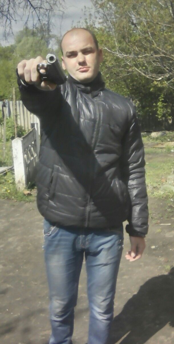  ,   Vladislav, 32 ,   ,   , c 
