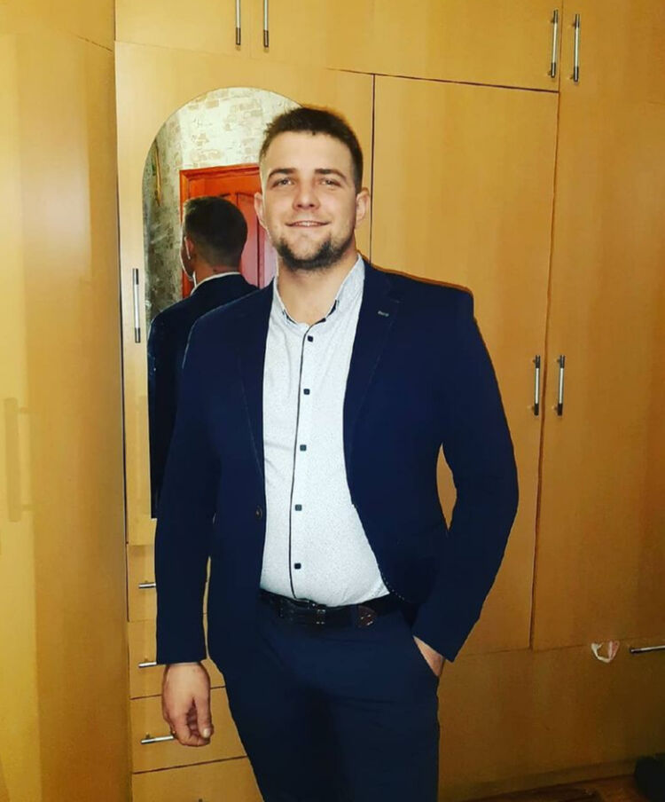  ,   Alex, 28 ,   ,   