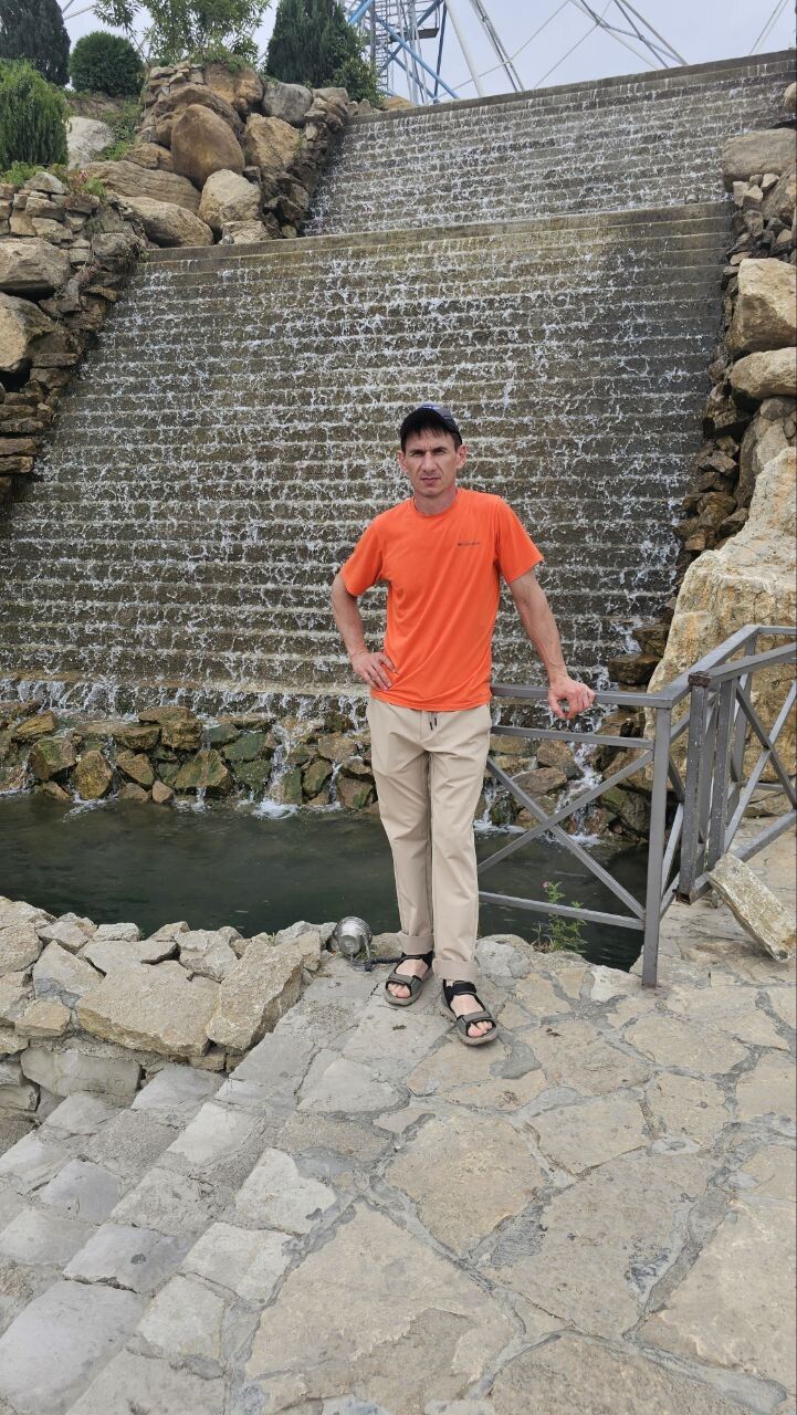  45888593  , 42 ,    