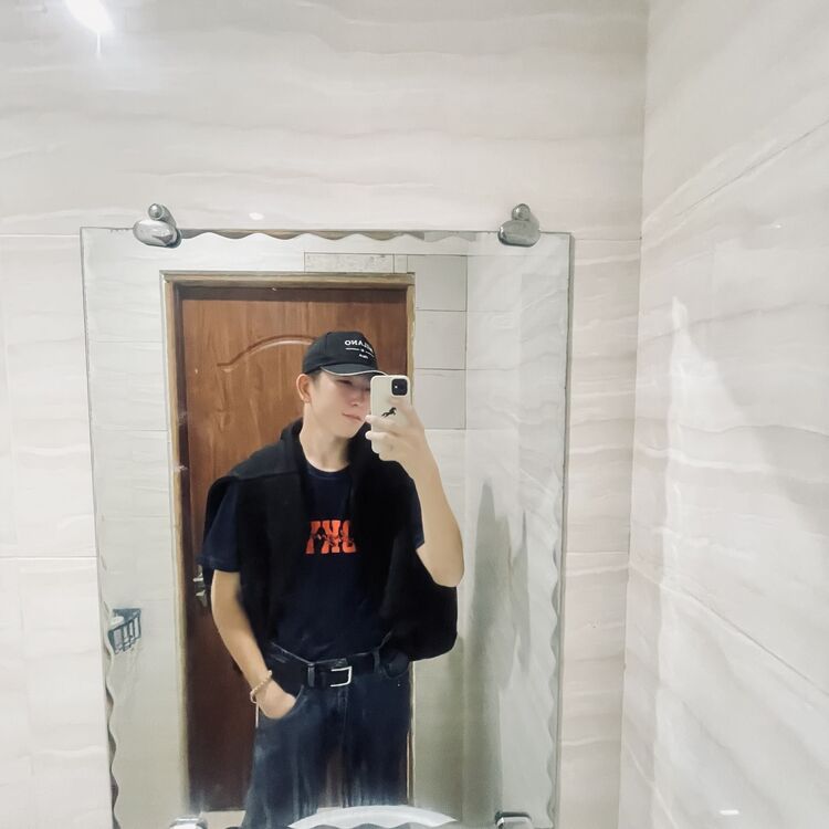  53475093  Birzhan, 19 ,    Soho