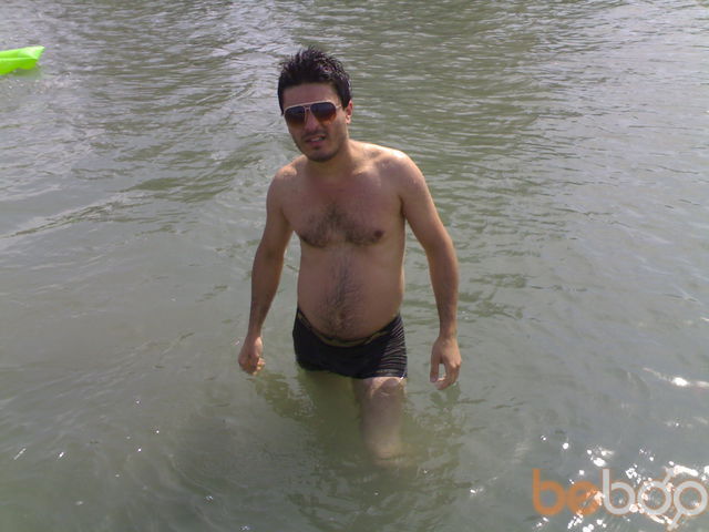  ,   Macho, 42 ,   ,   , c 
