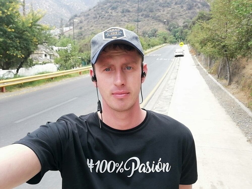  18840343  Sergio, 40 ,    