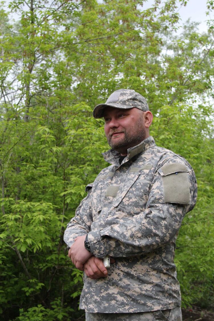  27668953  Denis, 42 ,    