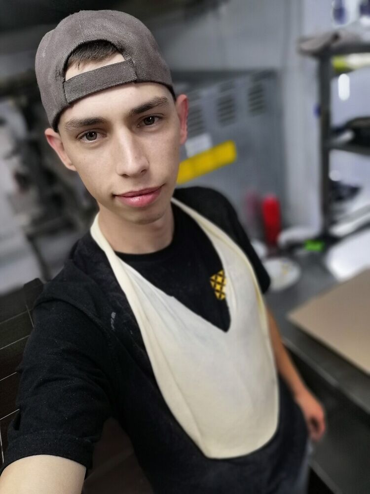 21304603  , 28 ,    