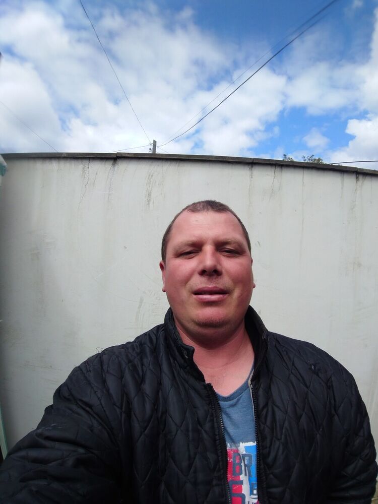 20940243  Ruslan, 42 ,    
