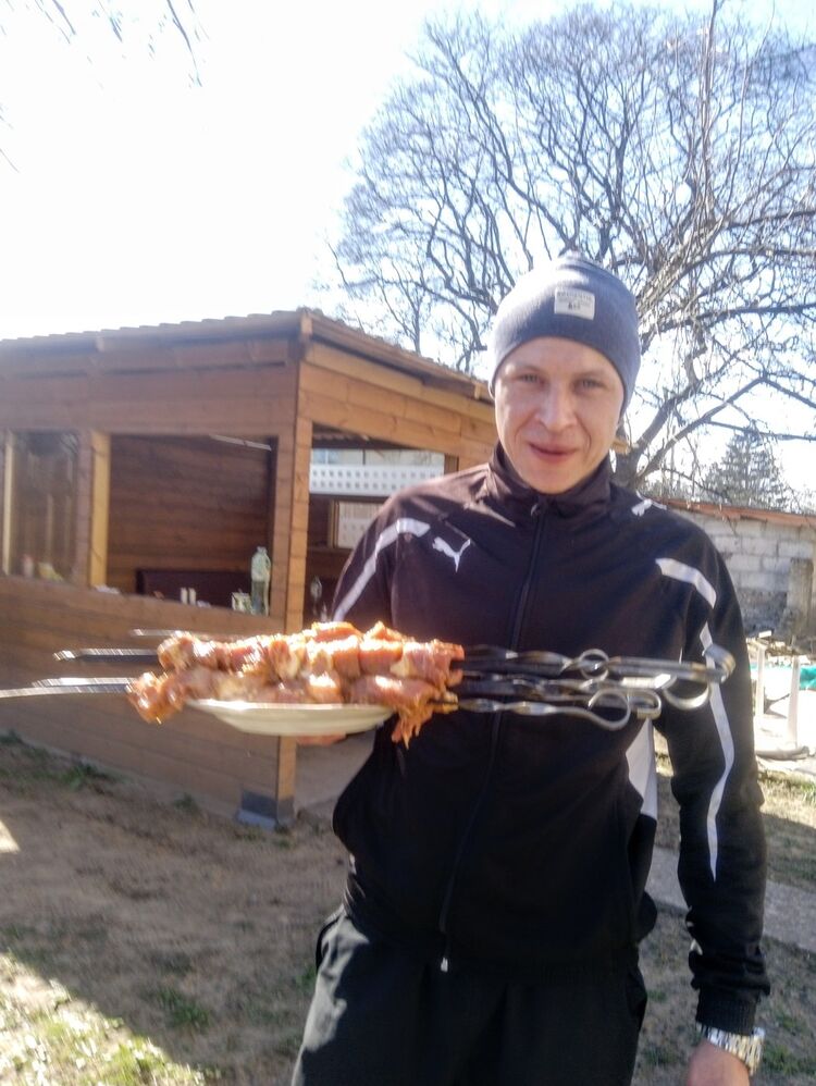 ,   Dmitrijs, 46 ,   ,   , c 