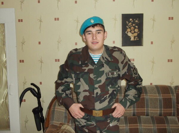  Targu Jiu,   Rustam, 33 ,   ,   , c 