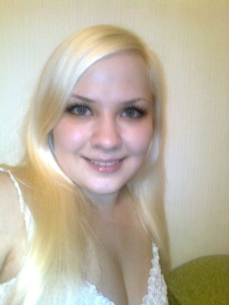  24425913  Tanya, 30 ,    