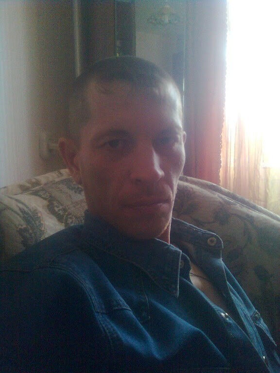  10035283  Dima, 46 ,    