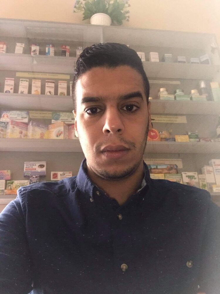  ,   Hicham, 33 ,   ,   