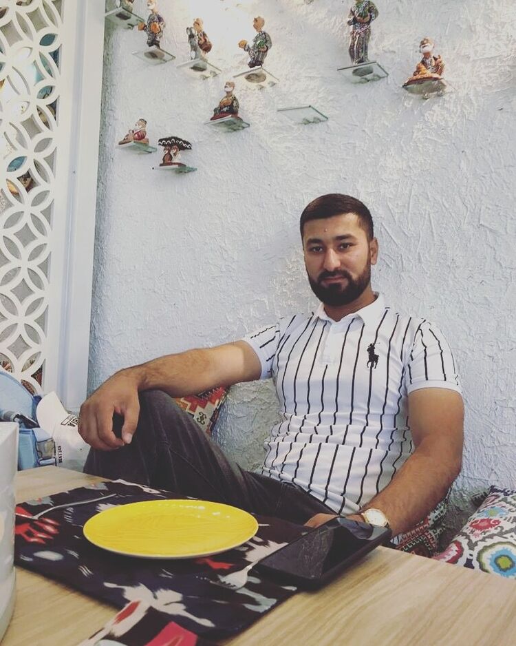  33017163  Farid, 31 ,    