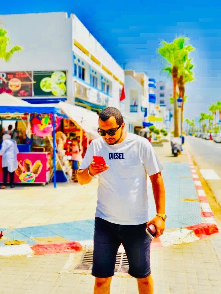  36491373  Mohamed, 32 ,    