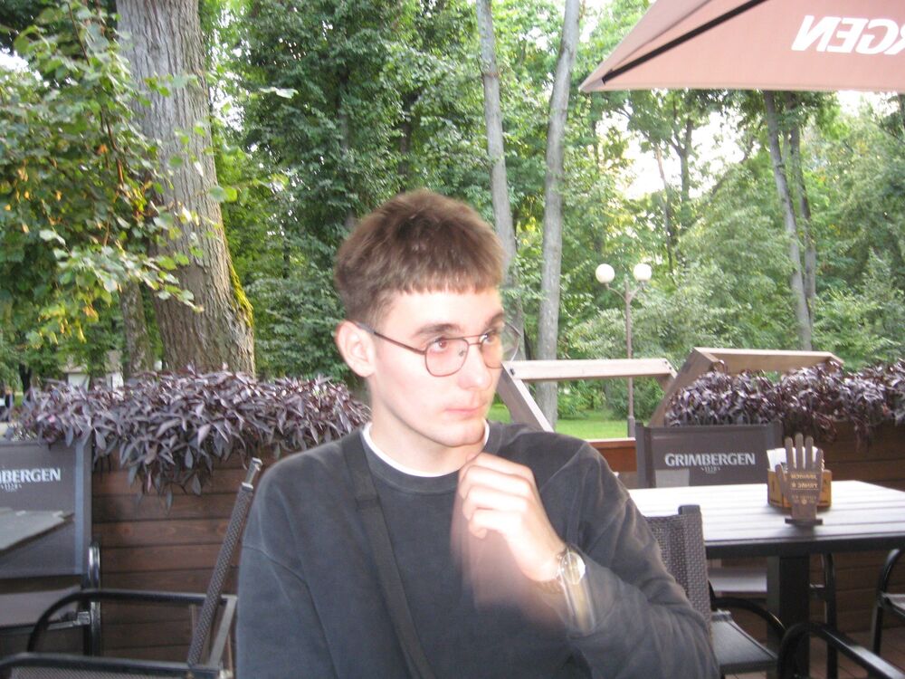  54061243  Enot, 22 ,    