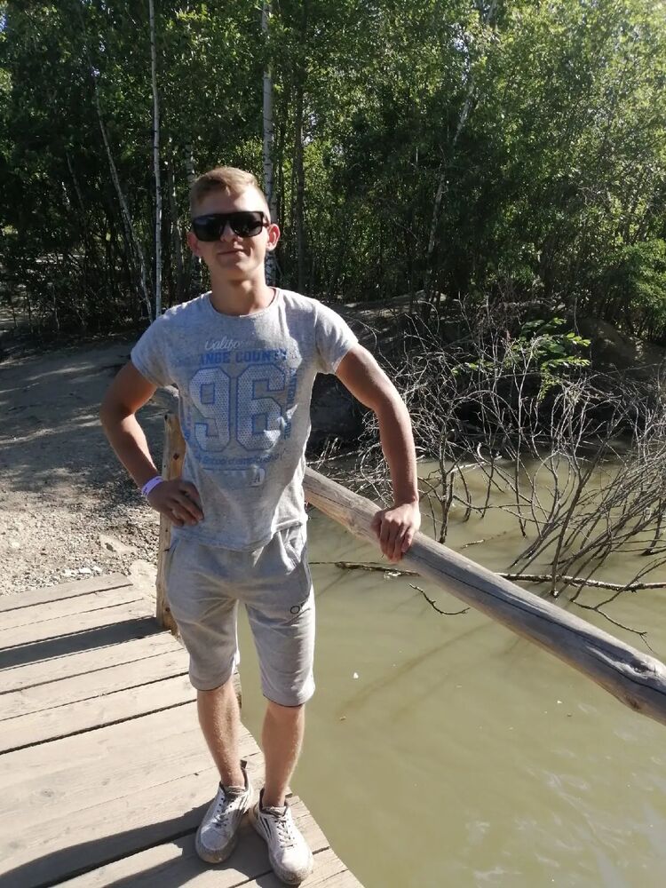  29322313  Vitaly, 24 ,    