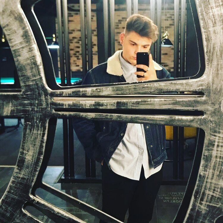  32846283  Nikita, 23 ,    