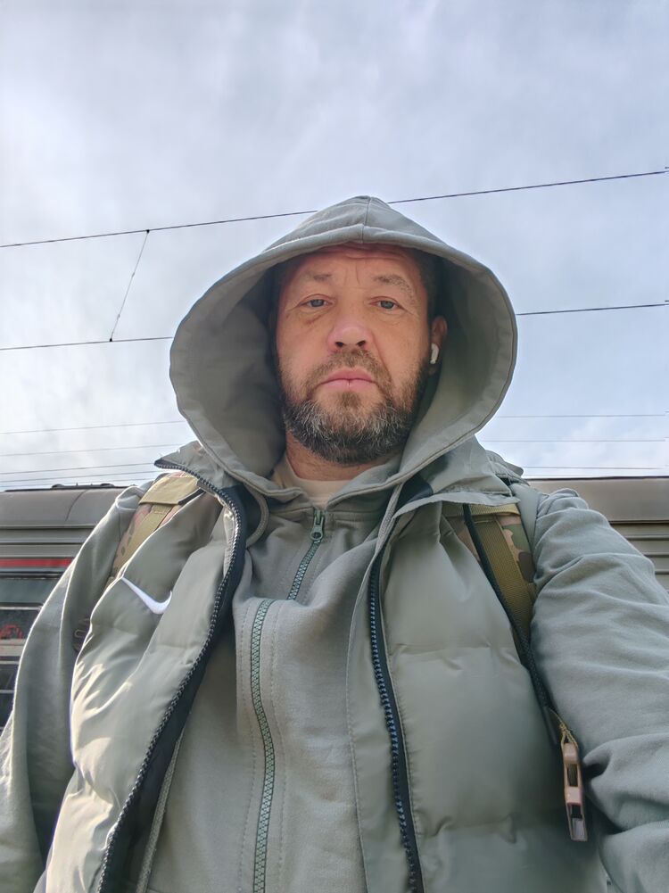  54357433  Alex, 43 ,    