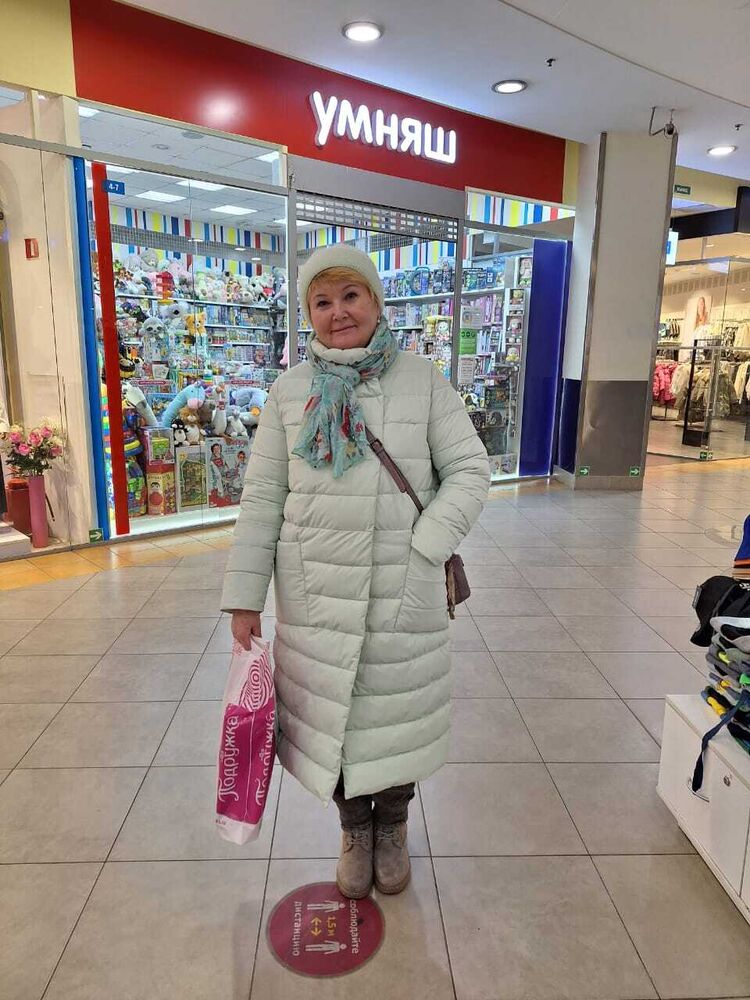  38929113  Lidia, 64 ,    -