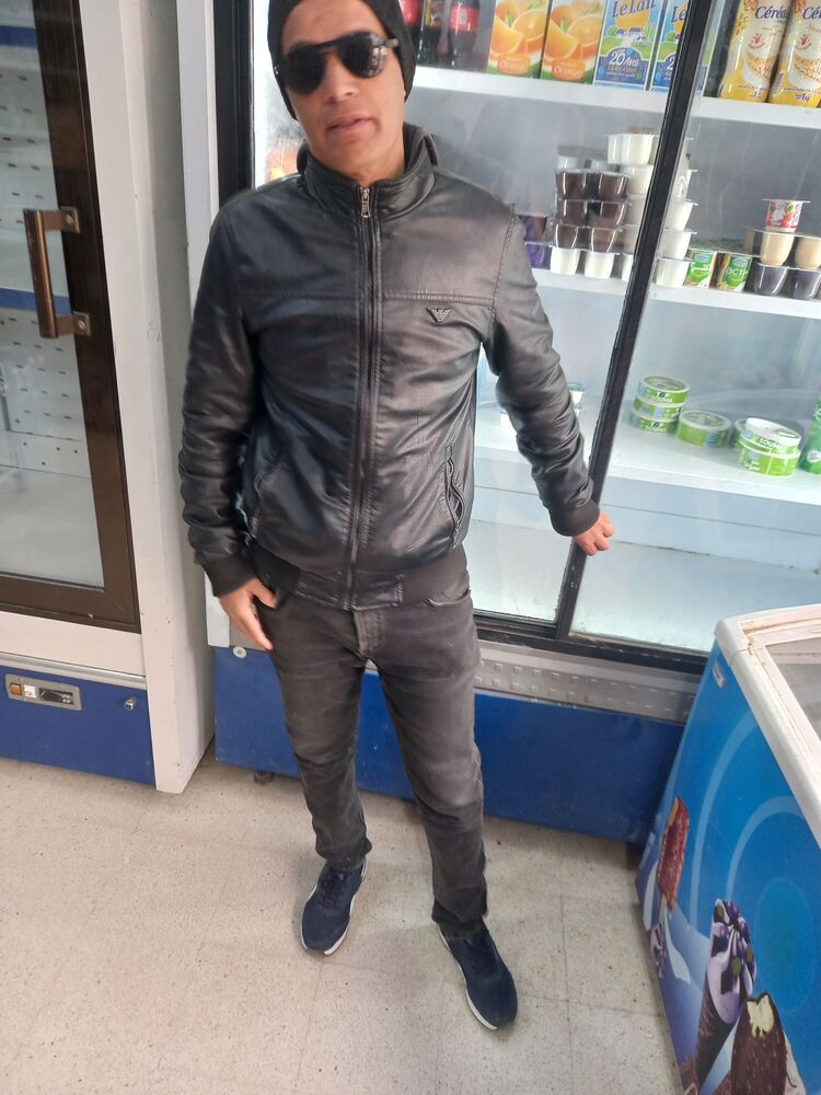  52917013  Allal, 47 ,    