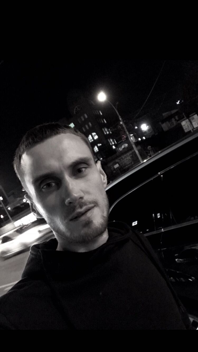  38169813  Pavel, 35 ,    