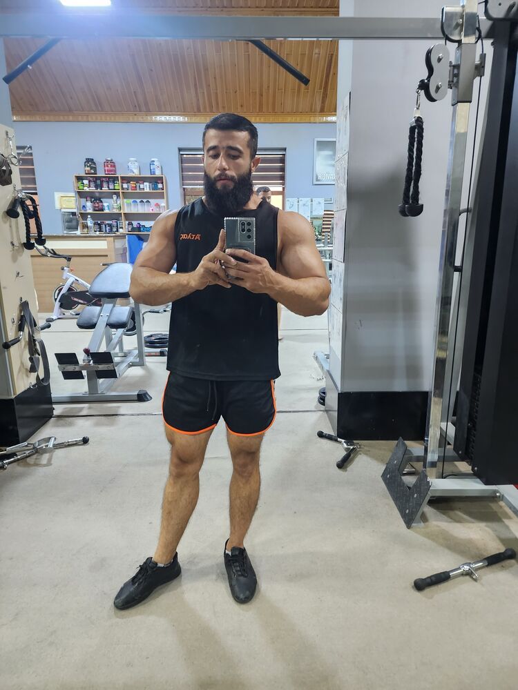  ,   Sheroz, 32 ,   ,   