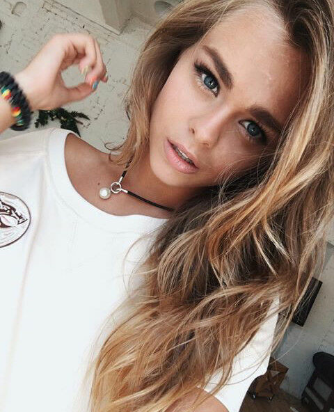  18732383  , 25 ,    