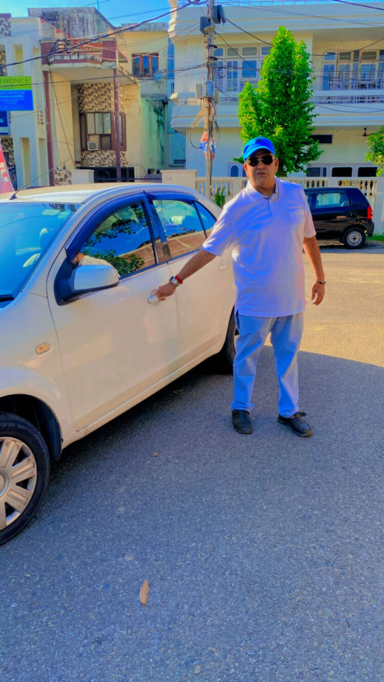  53353053  Sanjay, 57 ,    Srinagar