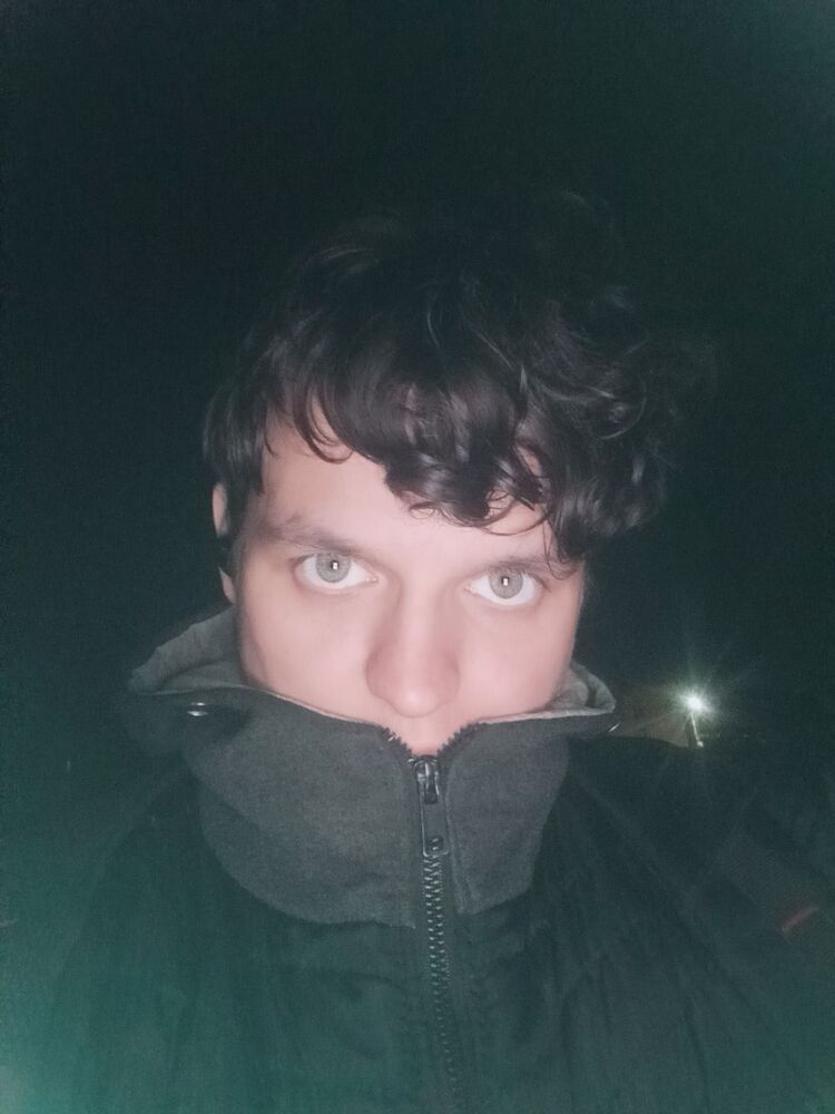  ,   Bertolt, 27 ,   
