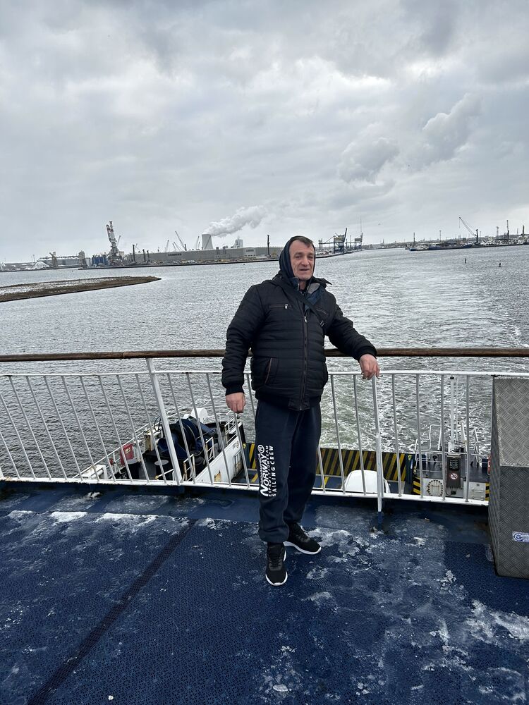  40427953  Dorin, 50 ,    Langesund