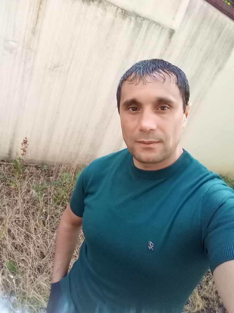  ,   Armen, 45 ,   ,   