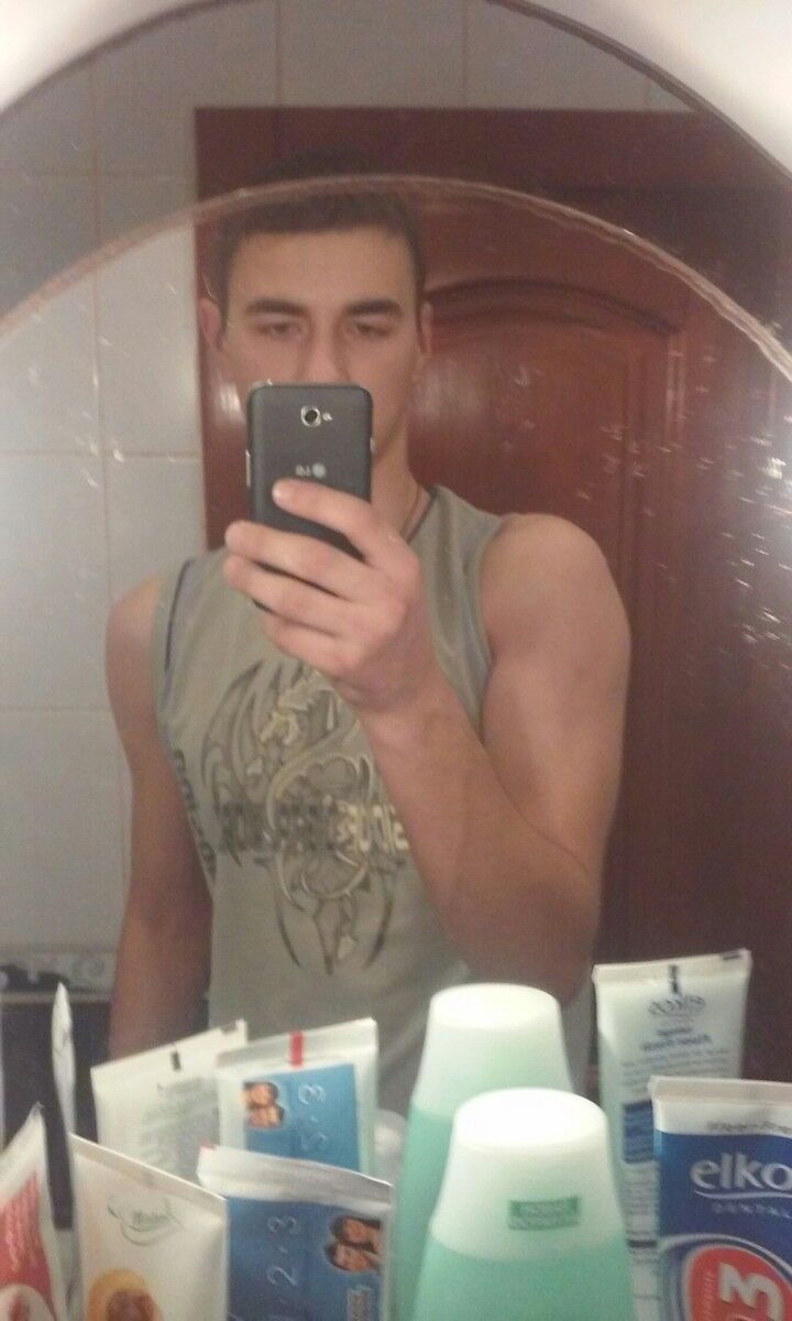  6822853  , 28 ,    