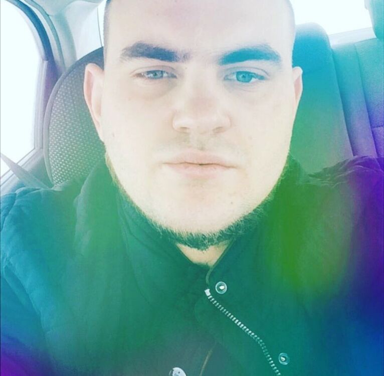  43807873  , 28 ,    