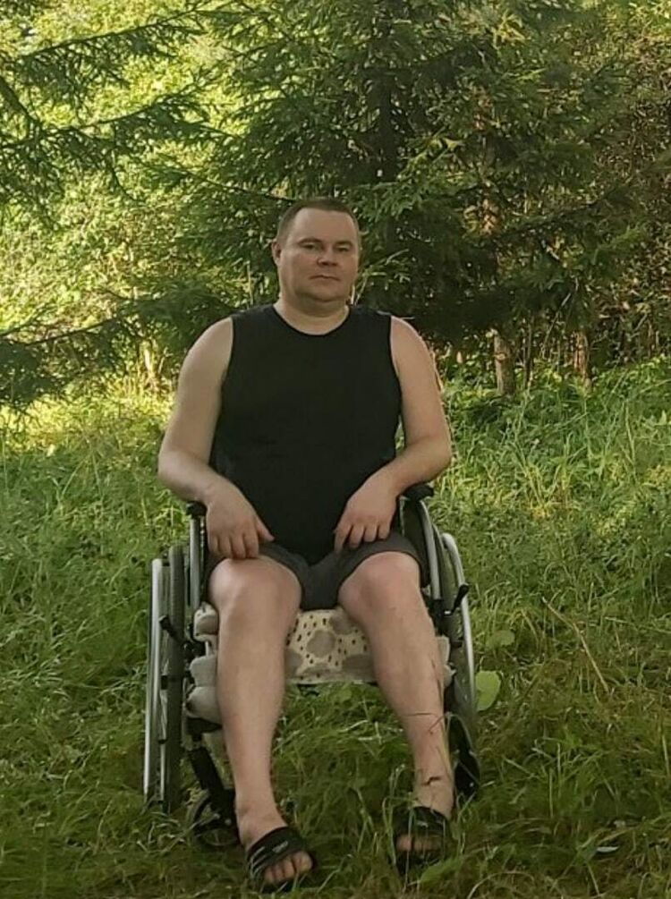  30936173  Artem, 40 ,     