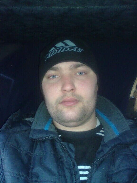  42156903  Ҹ, 37 ,    