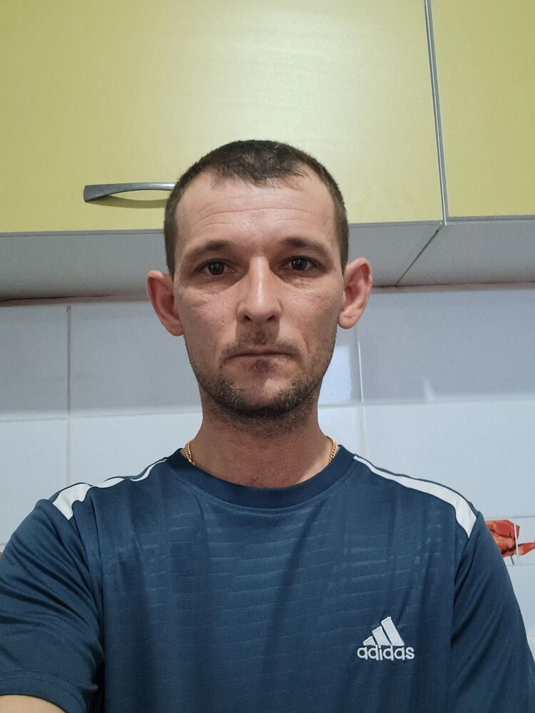  ,   Pavel, 40 ,     , c 