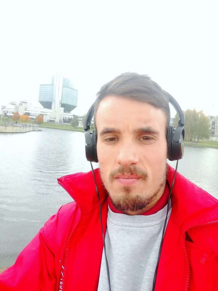  ,   Anatoli, 33 ,   ,   , c 