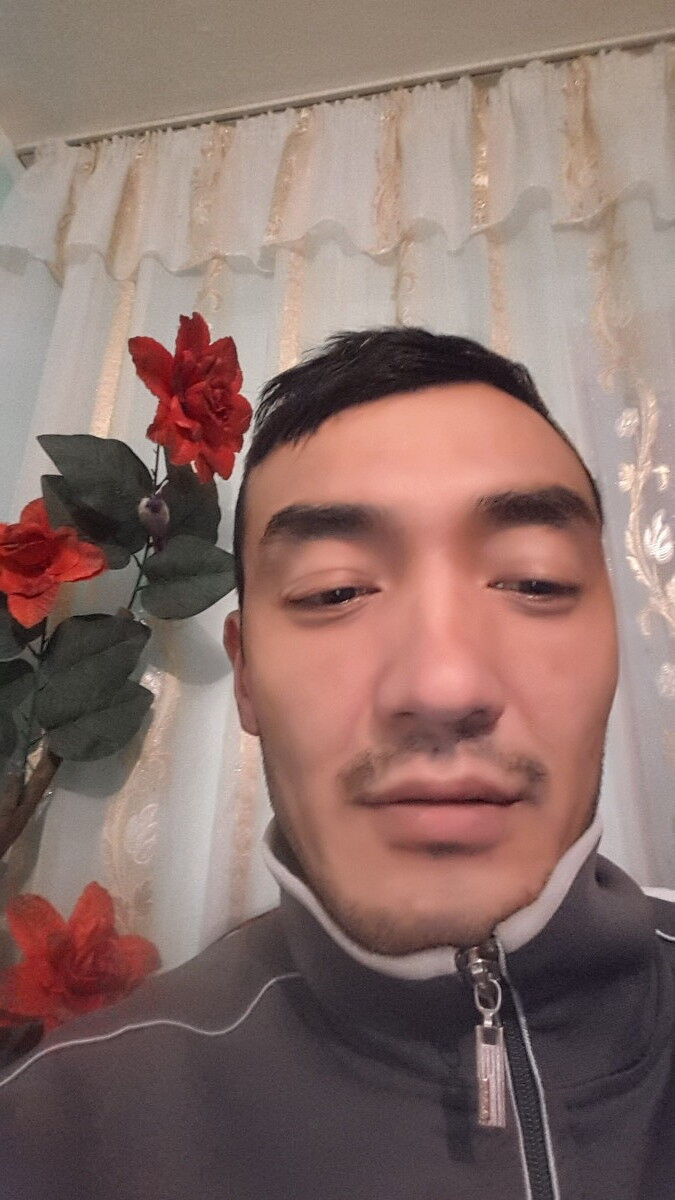  14473873  Utkir, 39 ,    