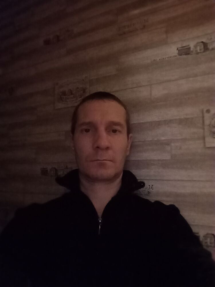  41710083  Damir, 43 ,    