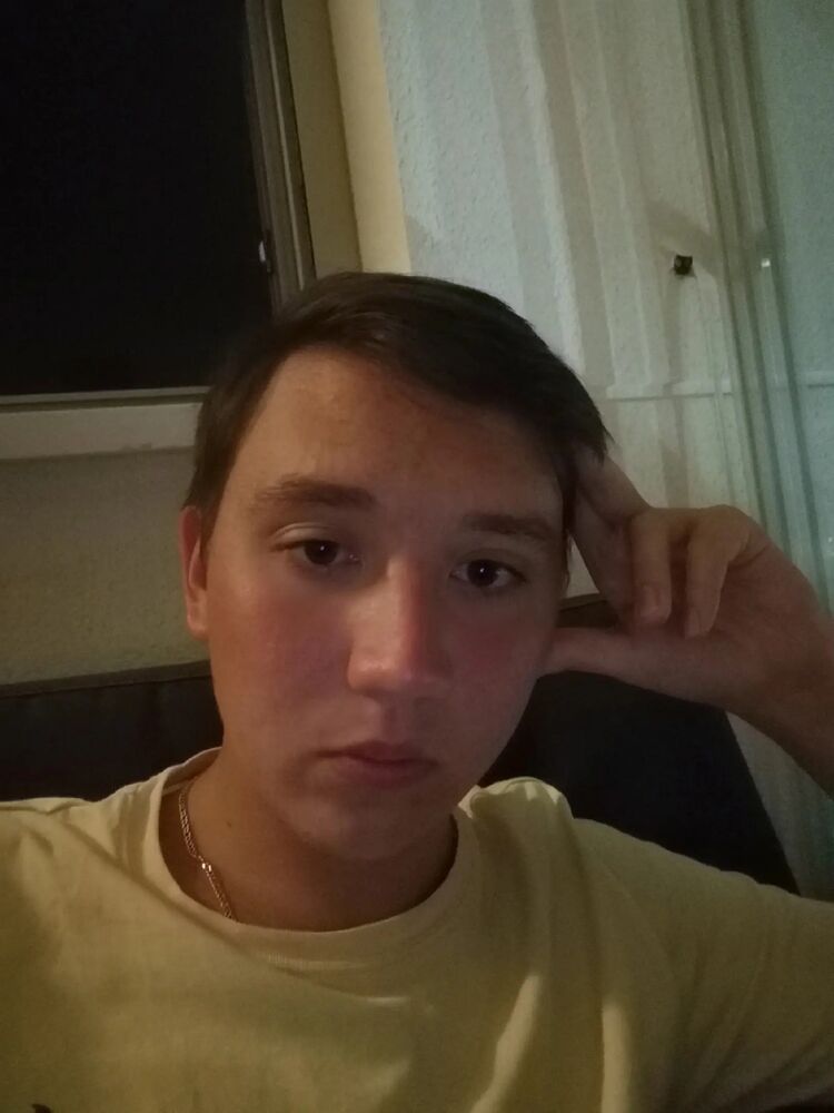  43477343  Ivan, 23 ,    -