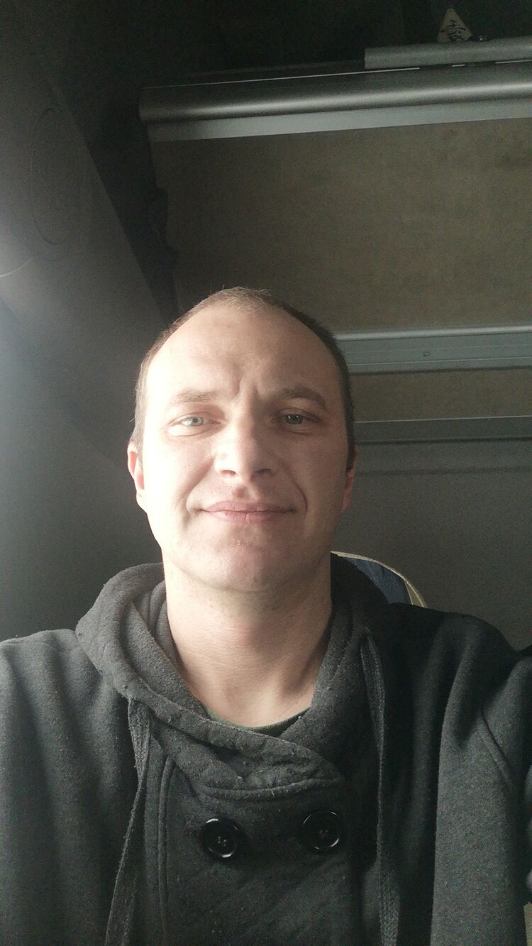  ,   Alex, 42 ,   