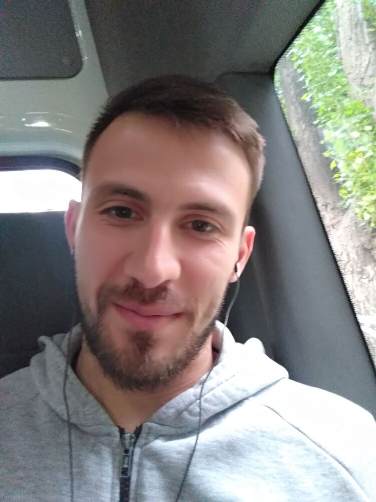  ,   ADAM, 32 ,   ,   , c 