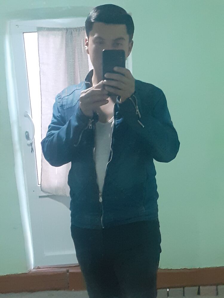  48555723  Abbos, 25 ,    