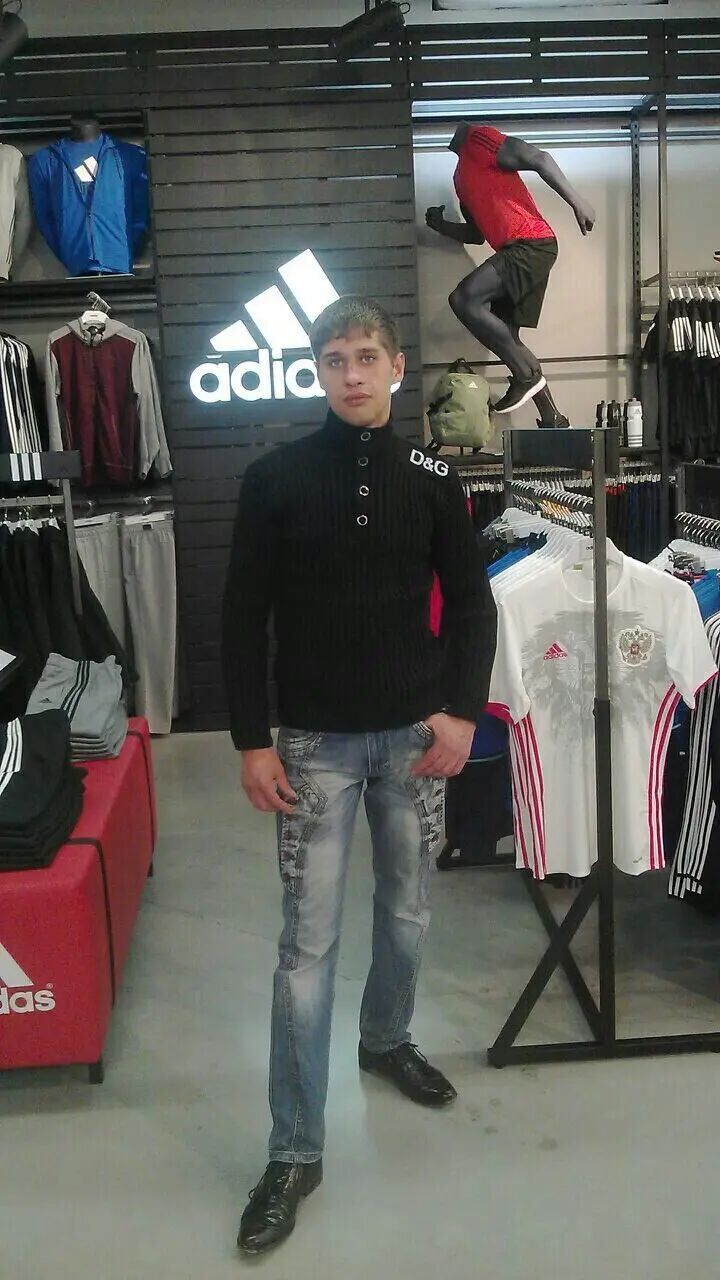  26908623  Ivan, 32 ,    