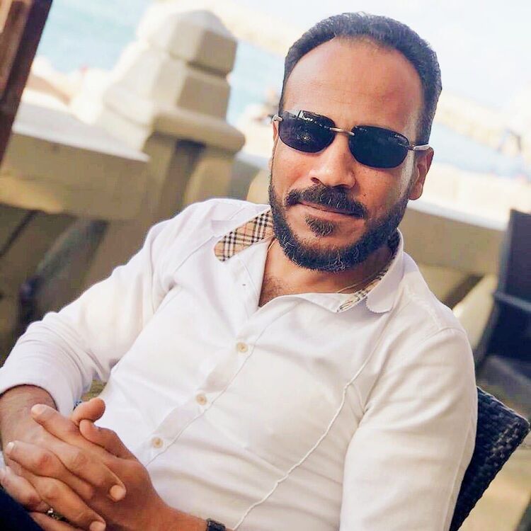  49749653  Ahmed, 39 ,    