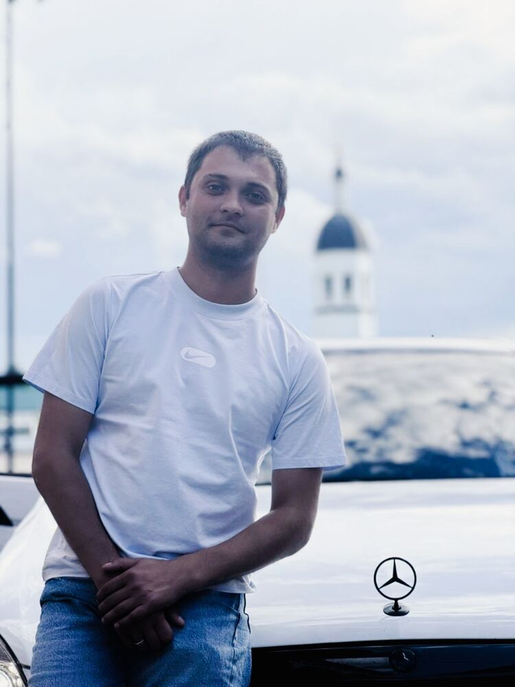  54546013  Alexander, 29 ,    