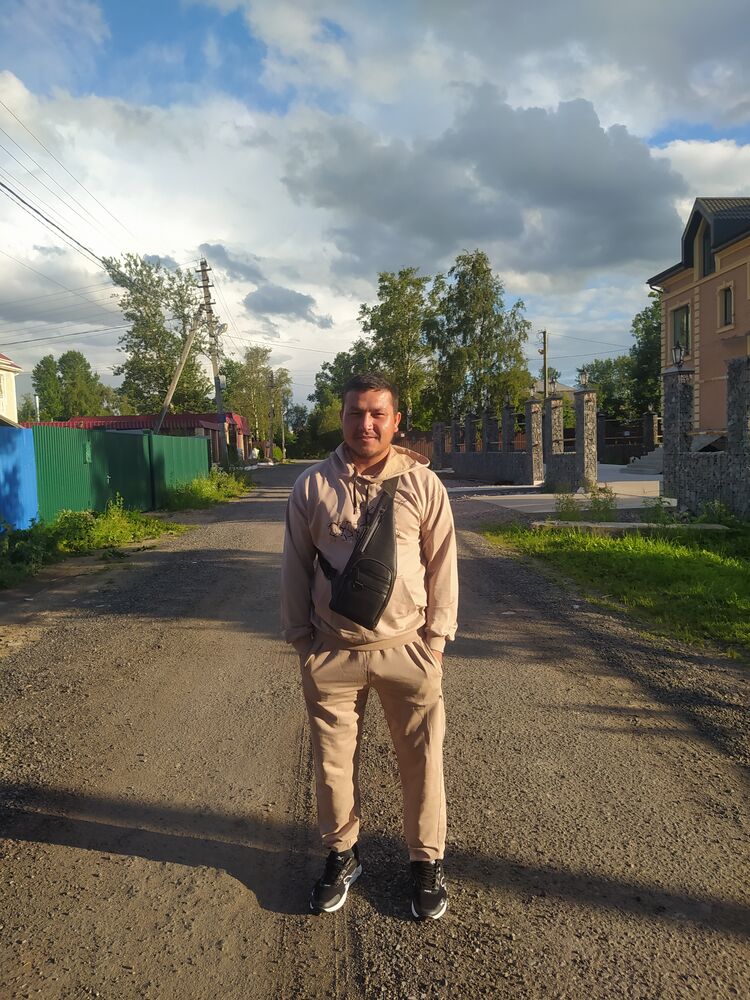  28285913  Jaxongir, 33 ,    -