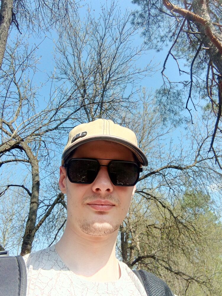  52174393  Denis, 25 ,    