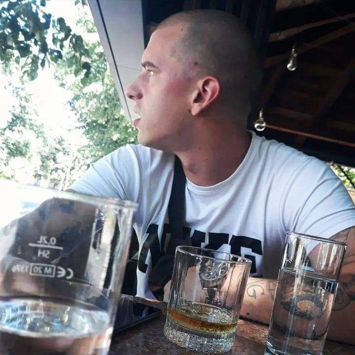  39894823  MilicT, 26 ,    Kraljevo