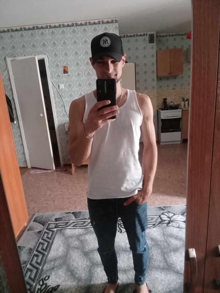  49032843  , 28 ,    