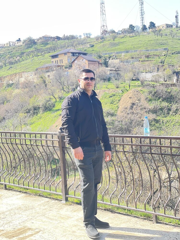  52219613  Murad, 35 ,    