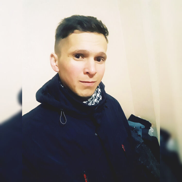  19441303  Iskander, 28 ,    